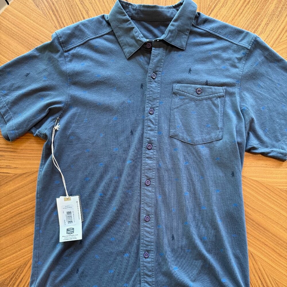 Mountain Khakis full button-up polo shirt - Size M - woodland creature print.